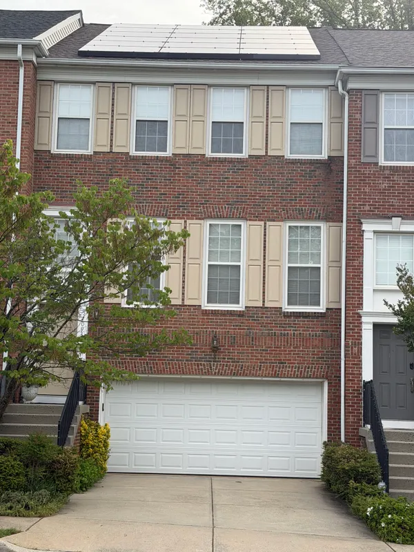 $825,000 | 4093 Oak Village Landing, Fairfax, VA 22033