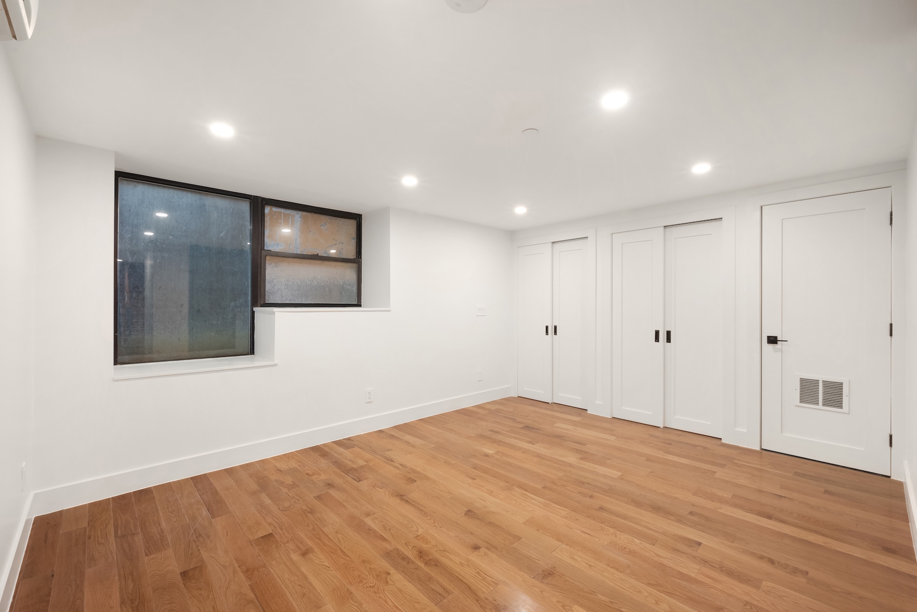 61 West 70th Street, Unit 1A Manhattan, NY 10023 - Photo 9 of 15 a view of empty room