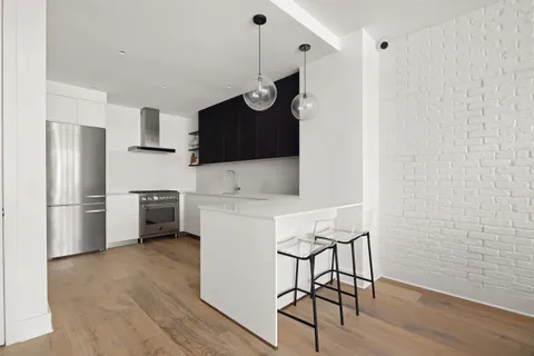 $2,700,000 | 128 West 26th Street, Unit PH | Chelsea