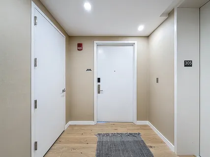 an aerial view of a tennis ground