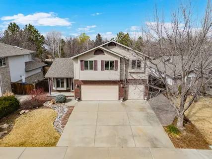 a house view with a outdoor space