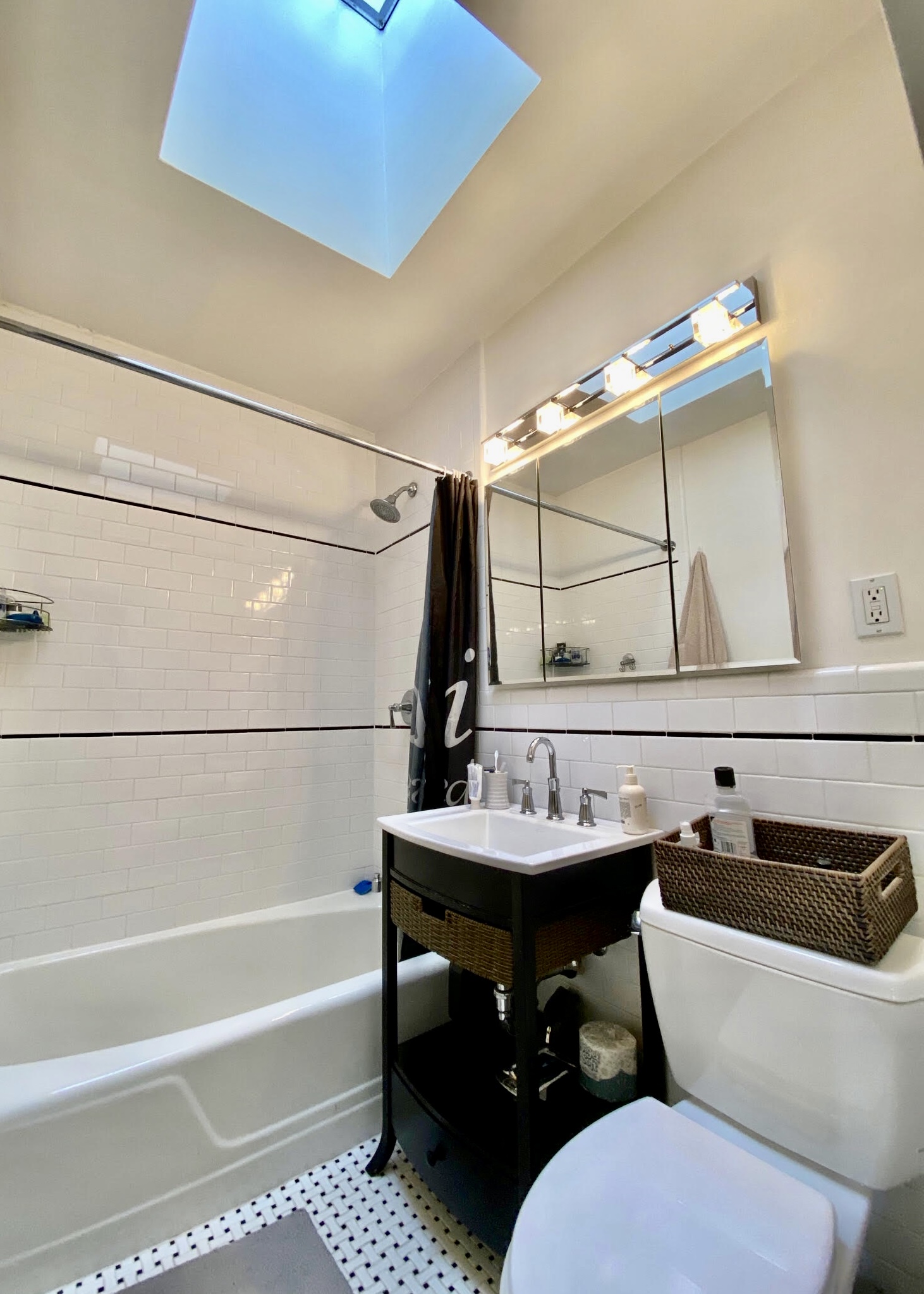 326 West 20th Street, Unit 3 Manhattan, NY 10011 - Photo 8 of 12