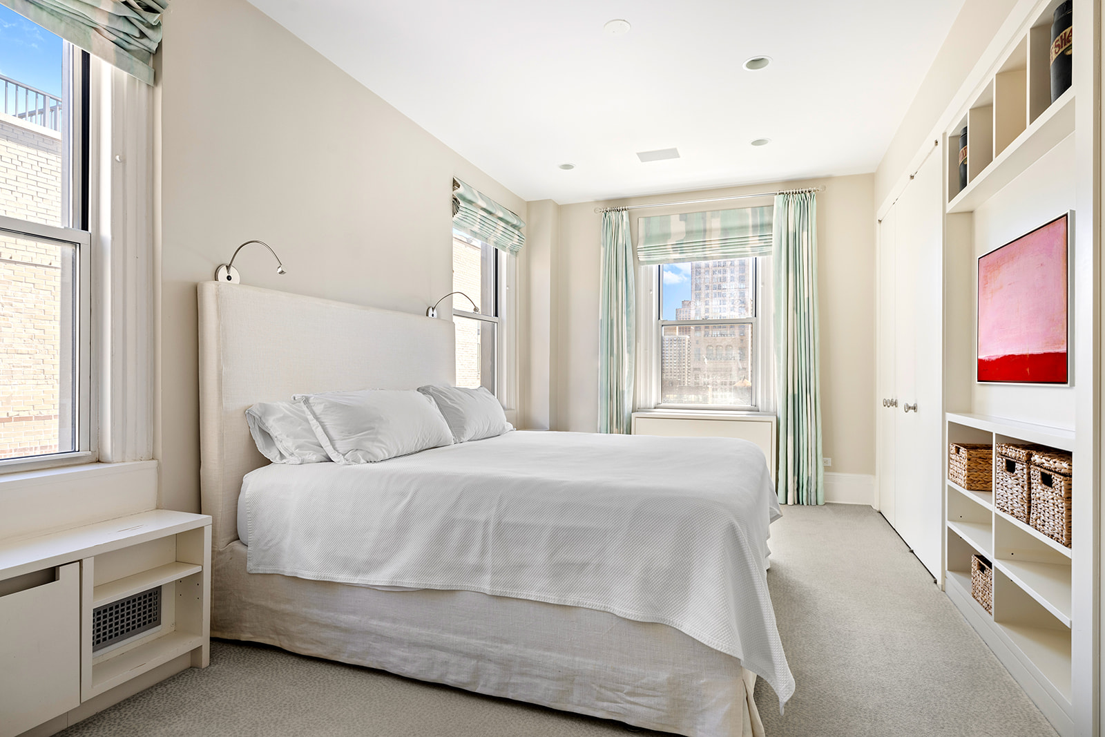 969 Park Avenue, Unit PHB Manhattan, NY 10028 - Photo 5 of 9 a bedroom with a bed and a window