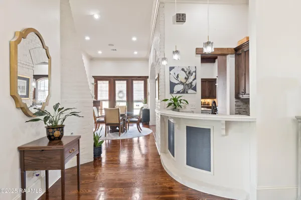 $1,100,000 | 100 Candlewood Drive, Lafayette, LA 70508