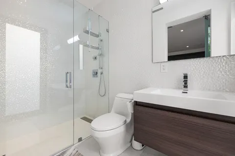 $4,950,000 | 3770 Kumquat Avenue, Miami, FL 33133