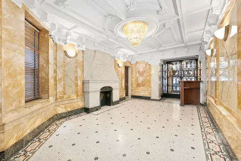 $4,300 | 1240 Park Avenue, Unit 4C | Upper East Side