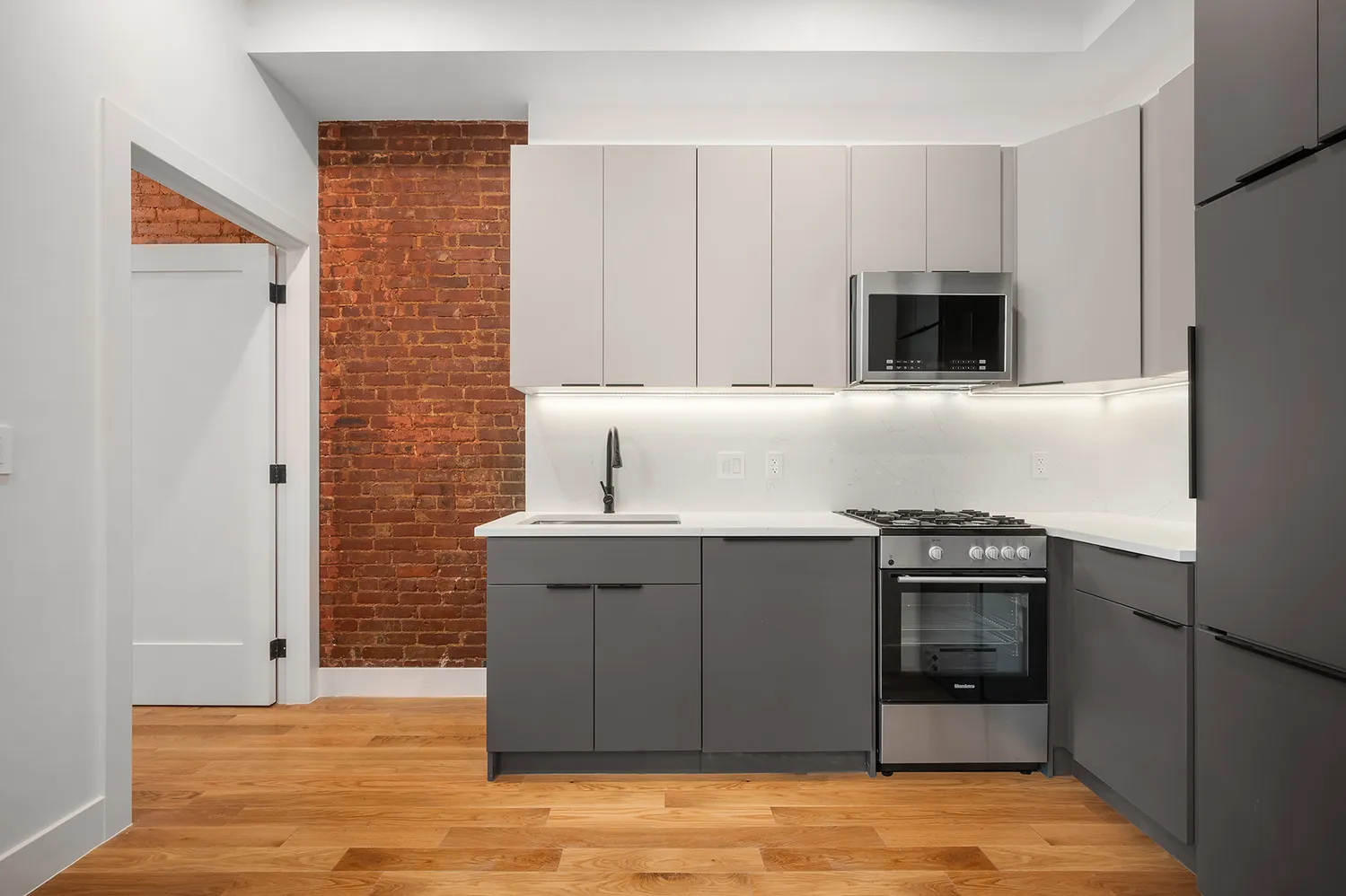 $4,750 | 61 West 70th Street, Unit 2B | Upper West Side