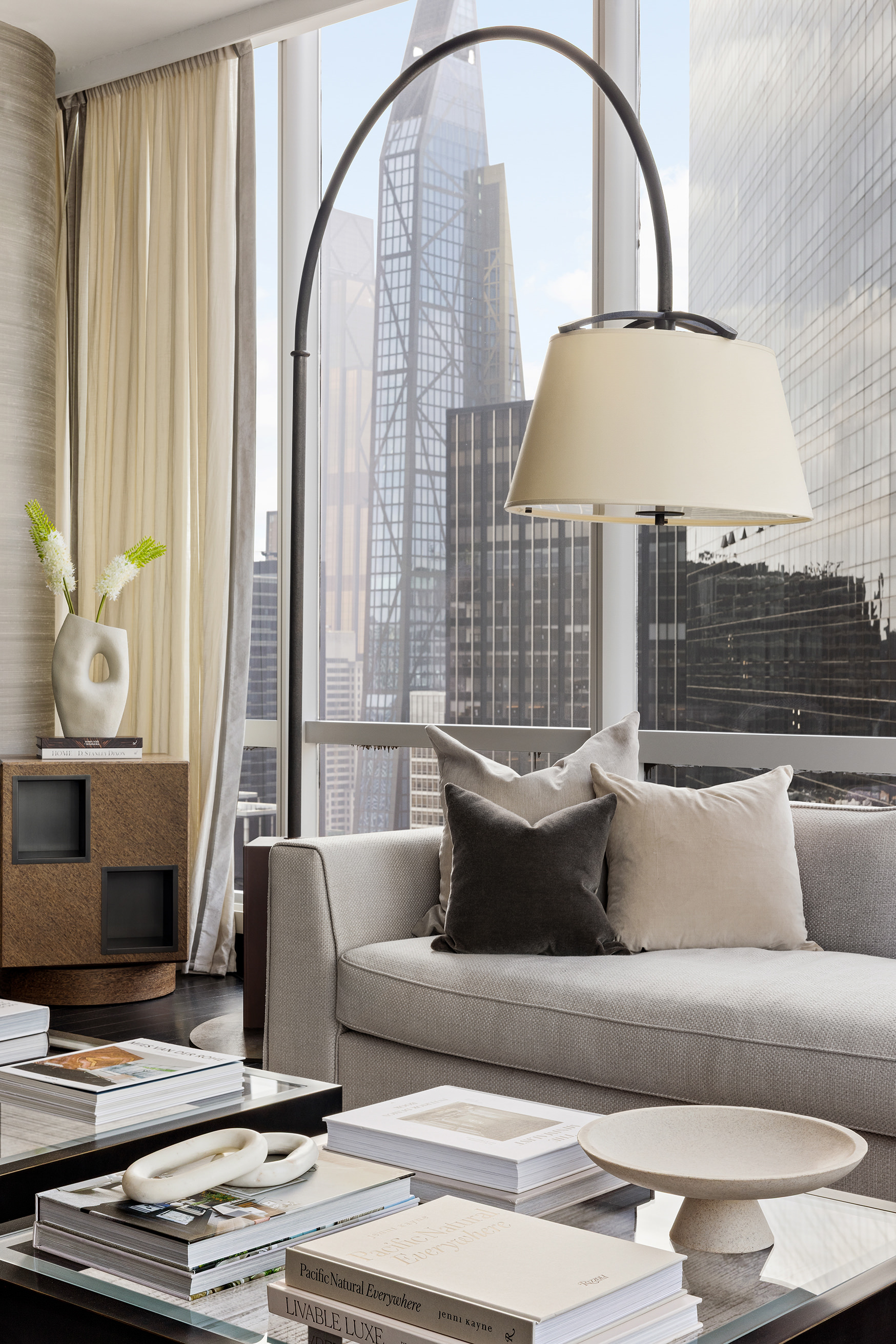 157 West 57th Street, Unit 50B Manhattan, NY 10019 - Photo 4 of 20 Gallery Image 4