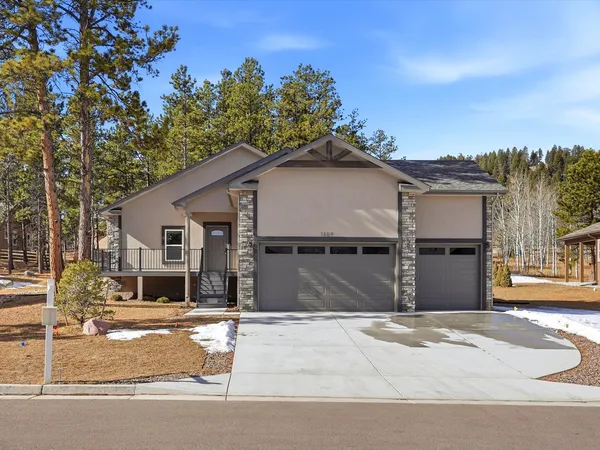 $750,000 | 1309 Stone Ridge Drive, Woodland Park, CO 80863