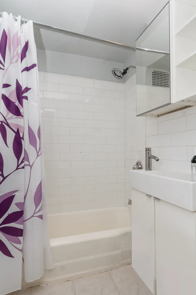 $399,000 | 649 2nd Avenue, Unit 4B | Murray Hill