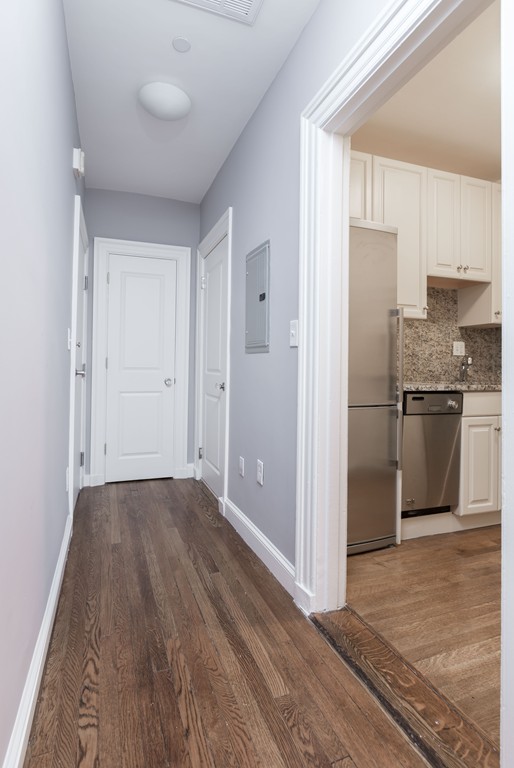 409 Beacon Street, Unit 5 Boston, MA 02115 - Photo 9 of 10