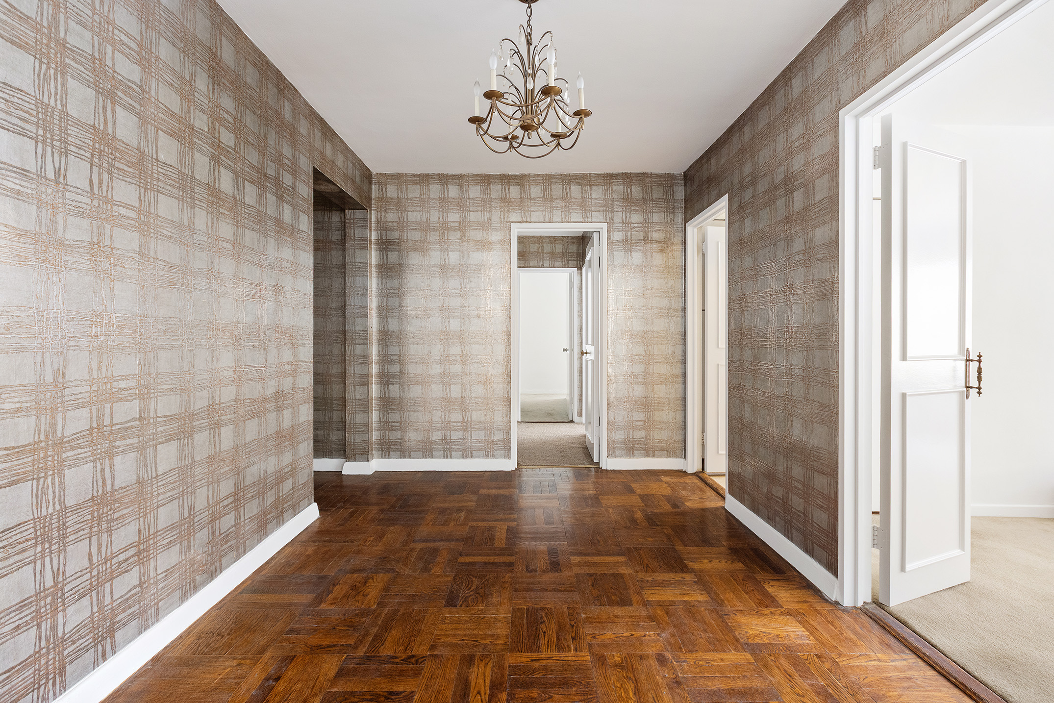 50 East 79th Street, Unit 2D Manhattan, NY 10075 - Photo 4 of 12