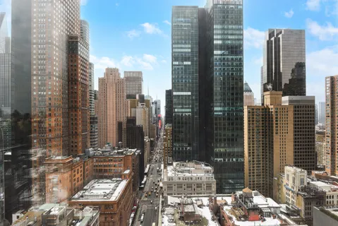 $5,995,000 | 200 Central Park South, Unit 35A | Central Park South