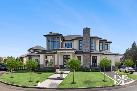 $3,250,000 | 52 Nicolosi Loop | Huguenot