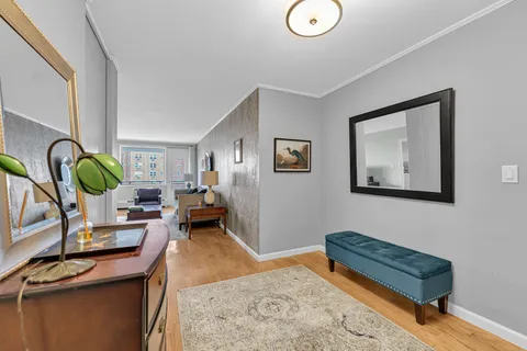 $409,000 | 5800 Arlington Avenue, Unit 6V | North Riverdale