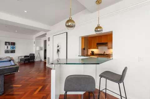 $3,499,000 | 2 Avery Street, Unit 25C, Boston, MA 02111