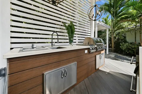 $1,725,000 | 1133 Northeast 88th Street, Miami, FL 33138