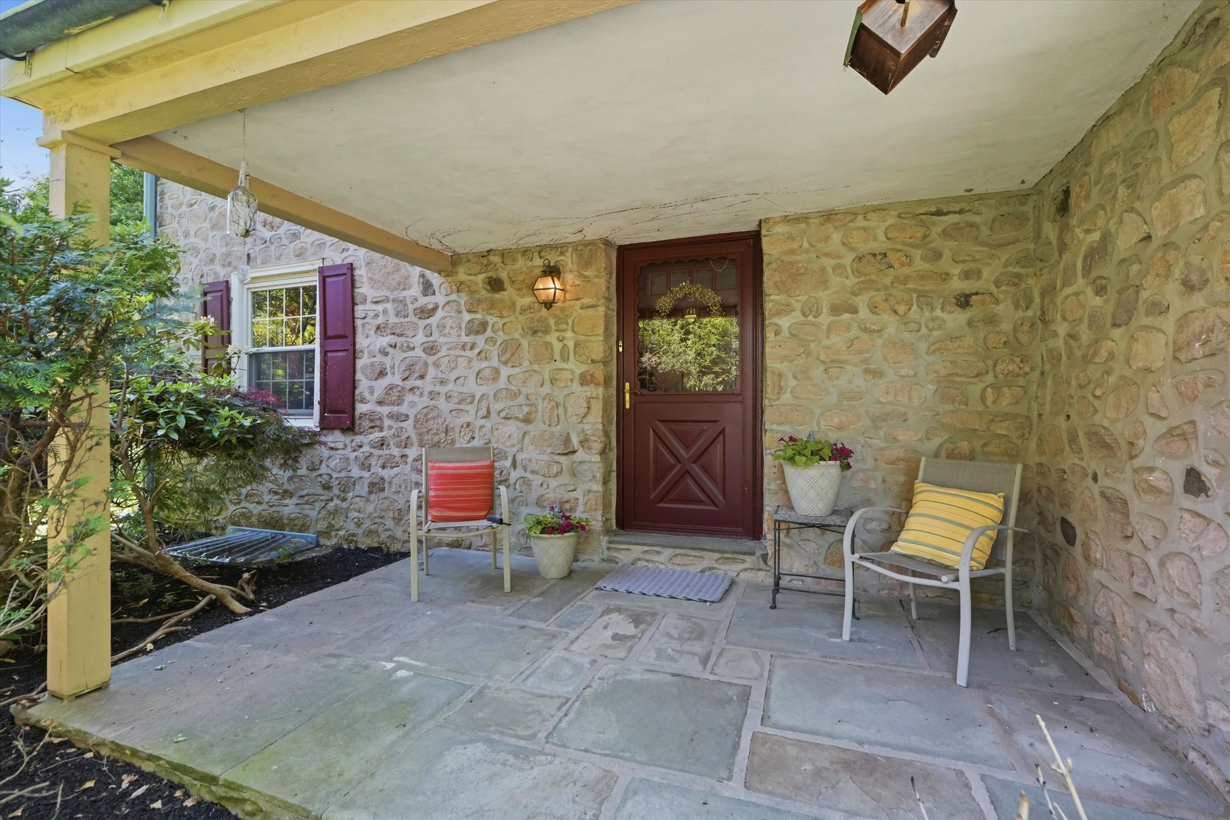 841 Ivy Road Ambler, PA 19002 - Photo 4 of 54