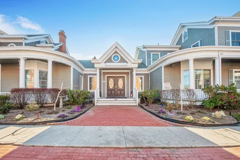 $6,950,000 | 33 West 2nd Street, Riverhead, NY 11901