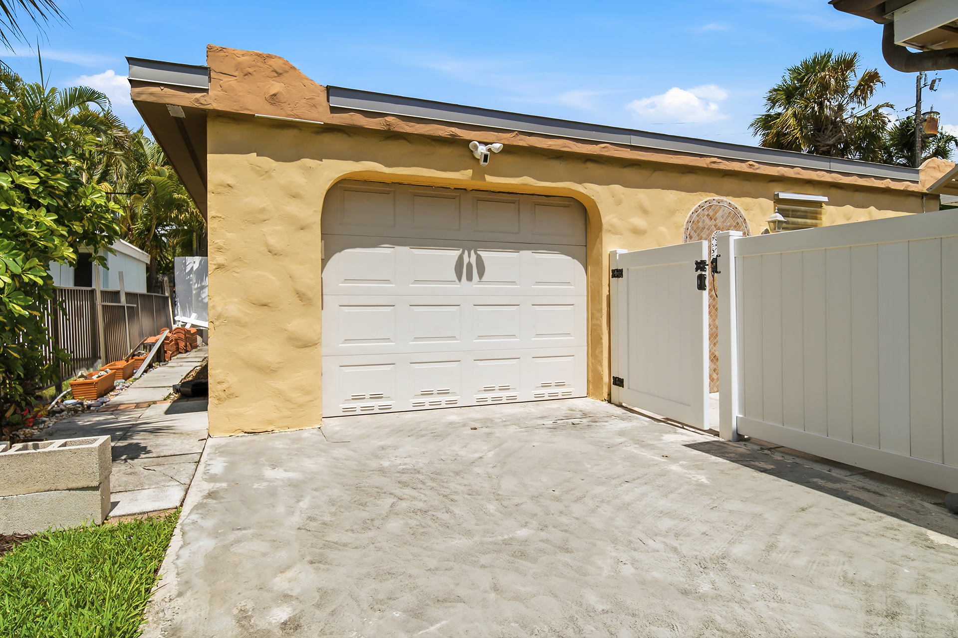 145 Northeast Spanish Court Boca Raton, FL 33432 - Photo 34 of 46