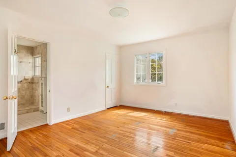 $3,850,000 | 1015 San Vicente Boulevard, Santa Monica, CA 90402