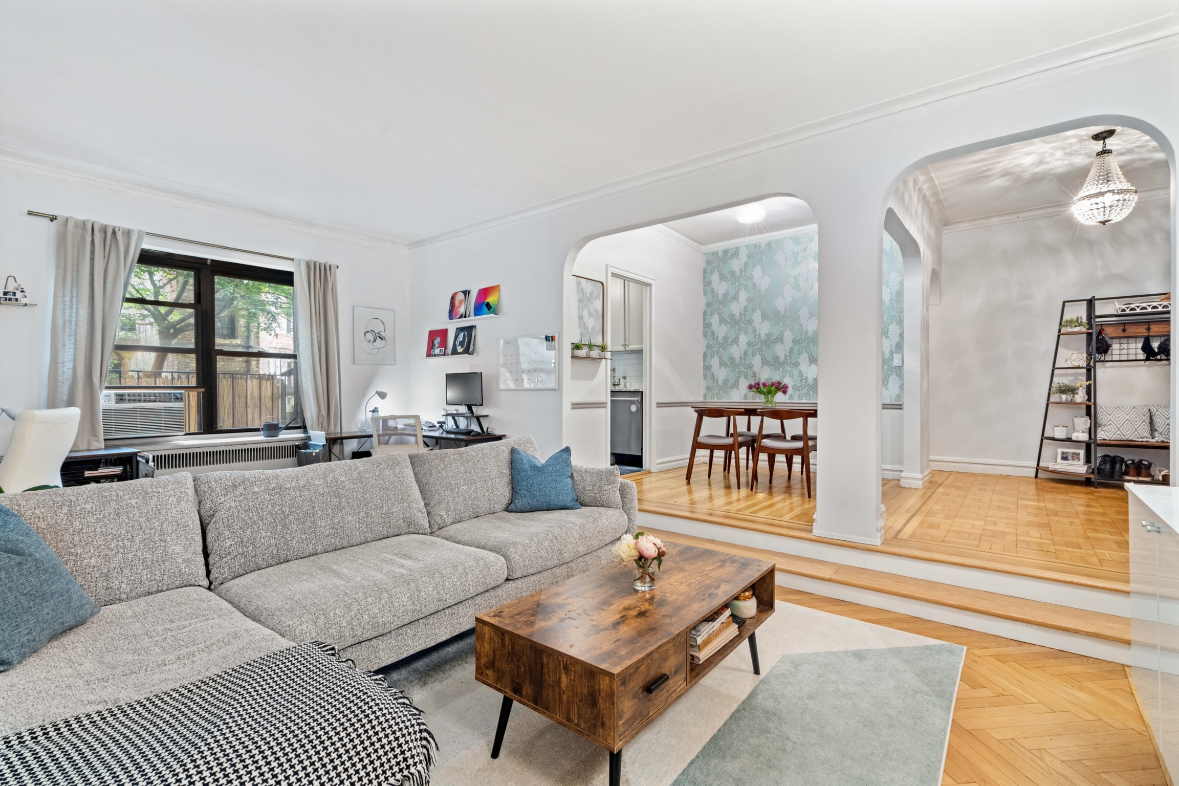 320 West 90th Street, Unit 1B Manhattan, NY 10024 - Photo 1 of 12