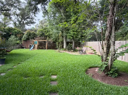 $299,000 | 511 Springwood Drive, Conroe, TX 77385