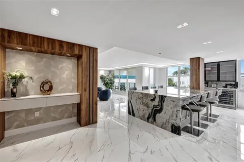 $1,100,000 | 2751 South Ocean Drive, Unit 404N, Hollywood, FL 33019