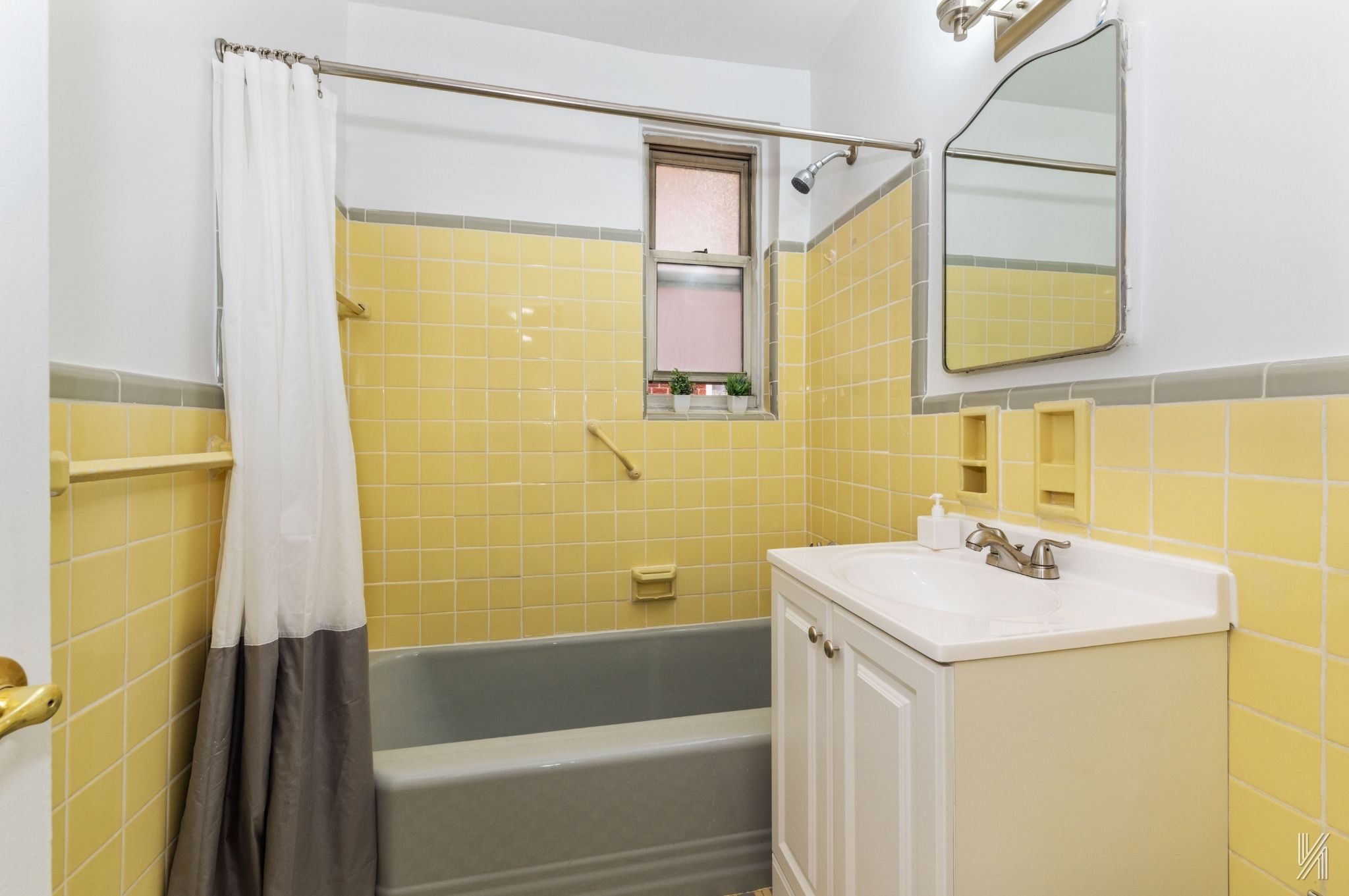 79-10 34th Avenue, Unit 4U Queens, NY 11372 - Photo 22 of 24