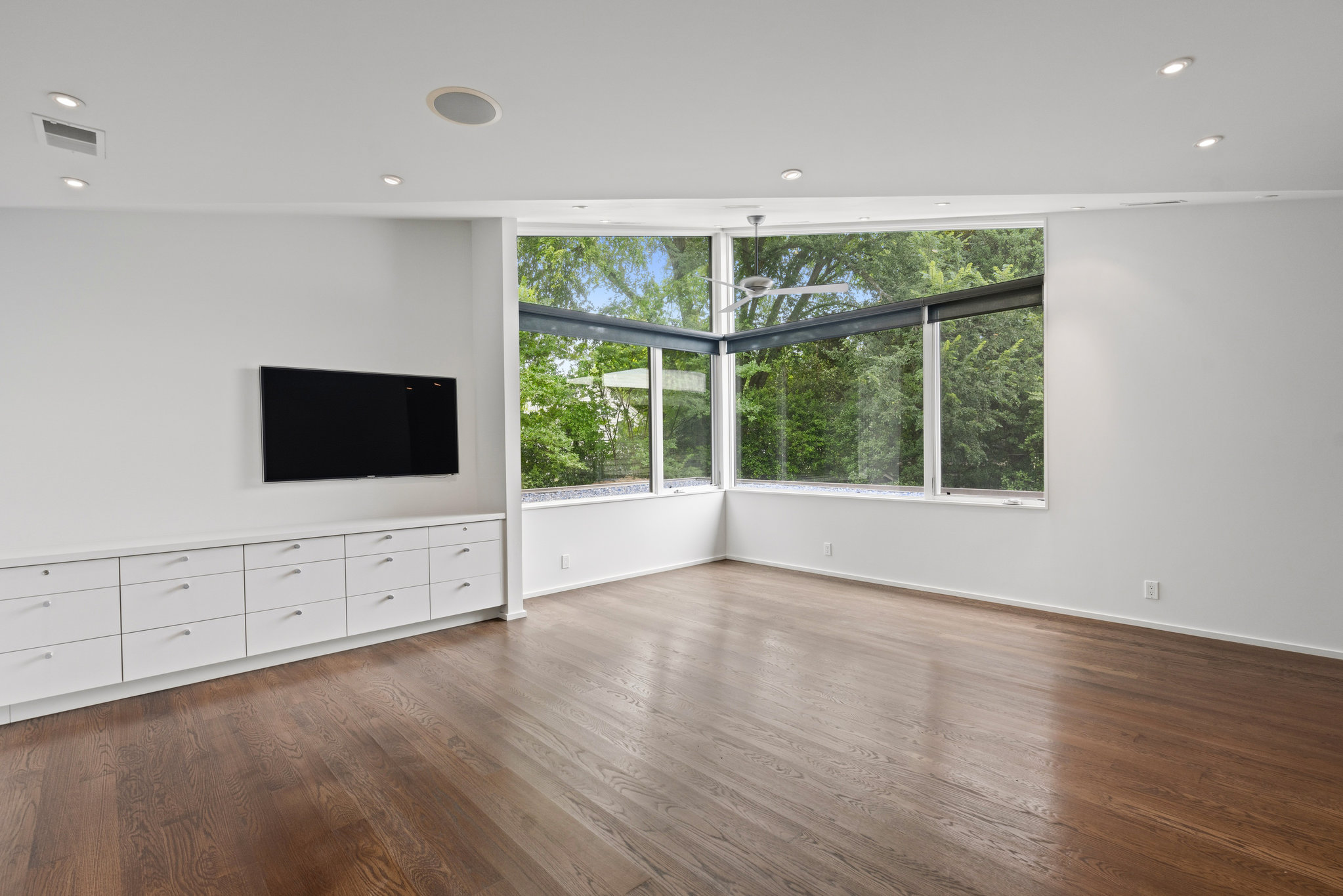 5515 Center Street Chevy Chase, MD 20815 - Photo 47 of 85