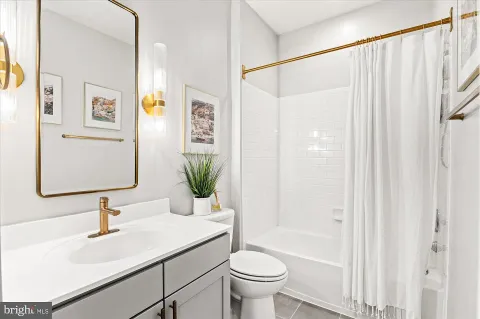 $965,000 | 128 Cambria Walk, Alexandria, VA 22304