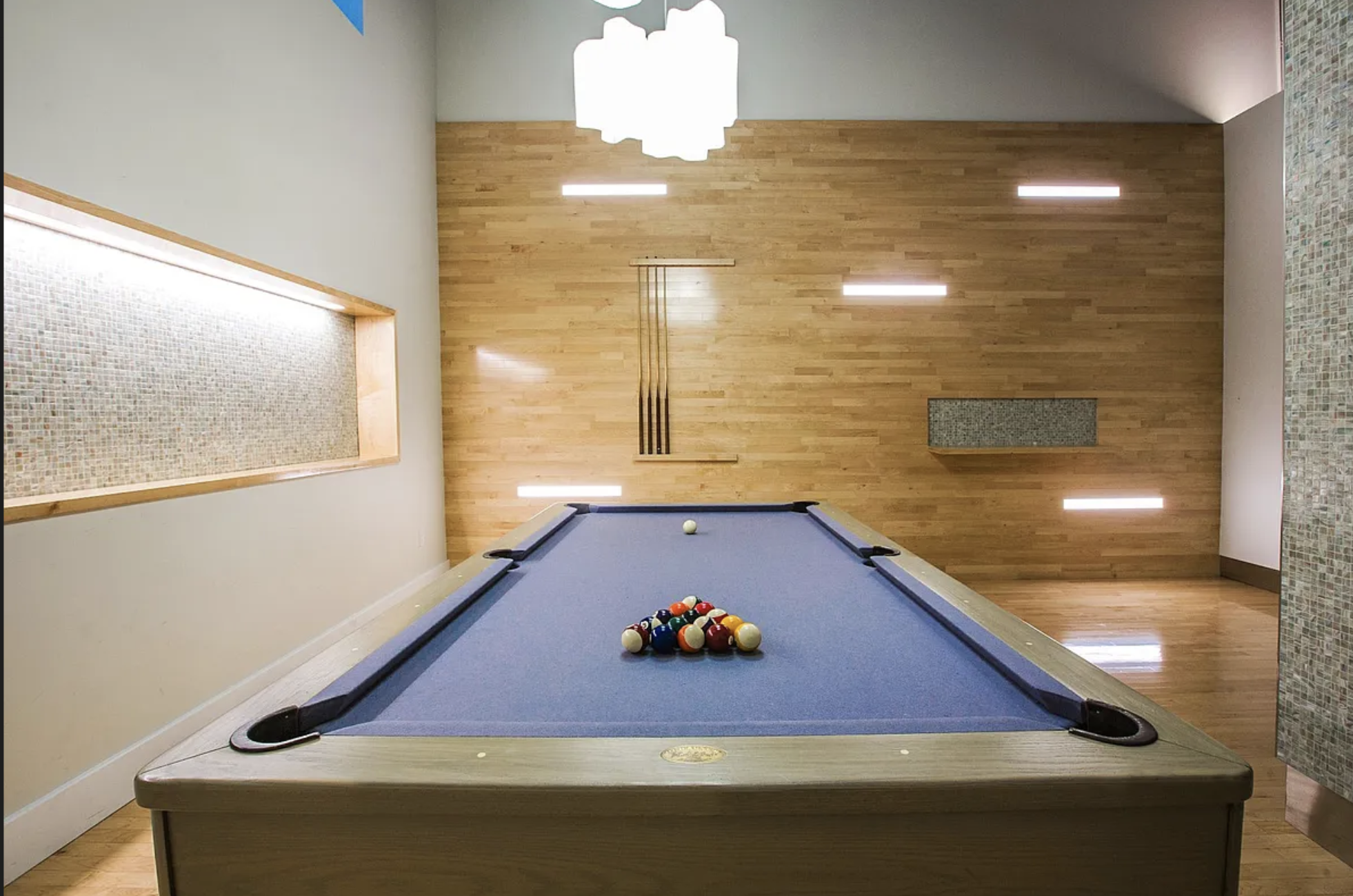 150 East 44th Street, Unit 36C Manhattan, NY 10017 - Photo 8 of 16 a room with pool and window