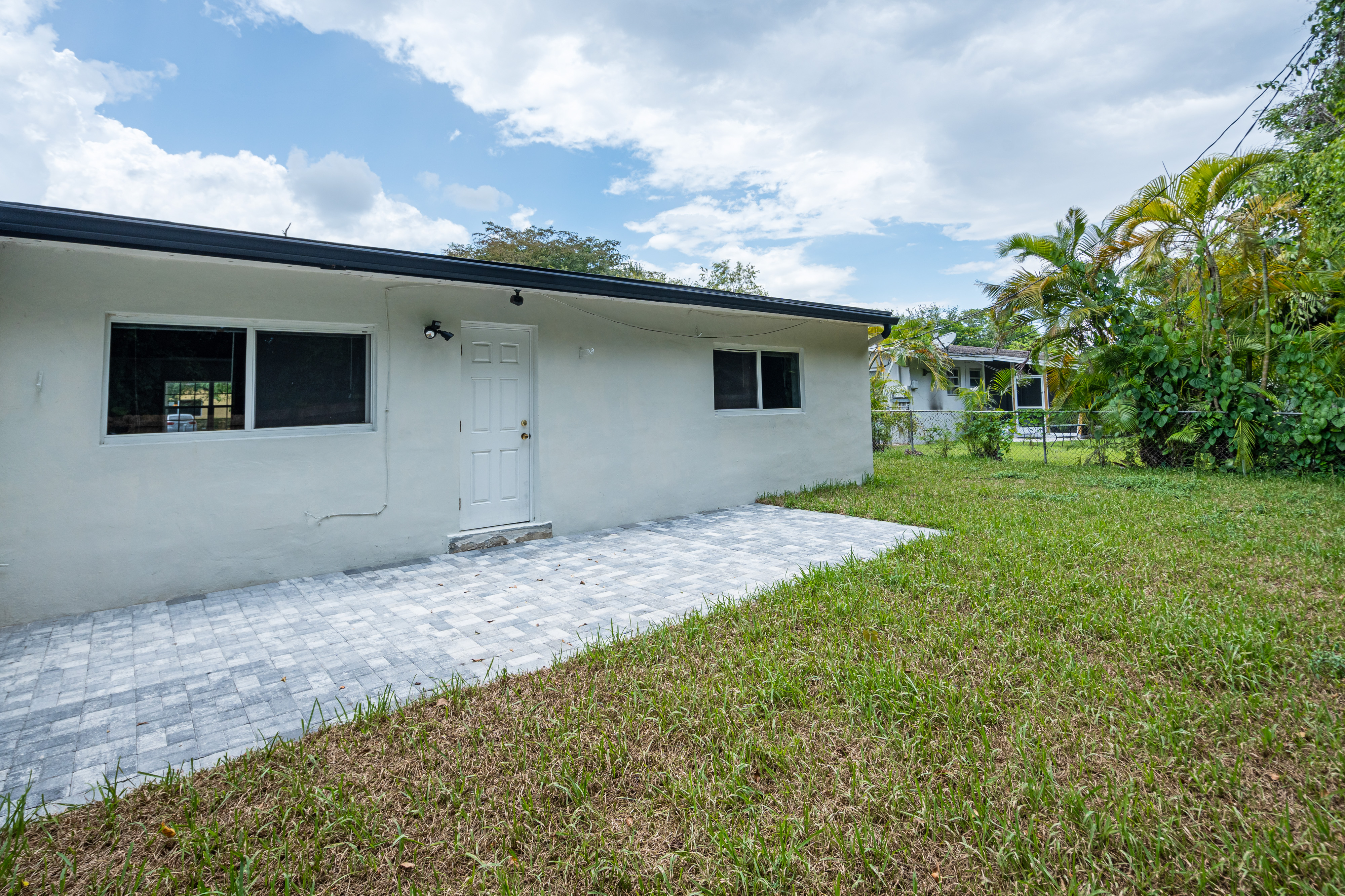 11511 Southwest 81st Road Miami, FL 33156 - Photo 32 of 34