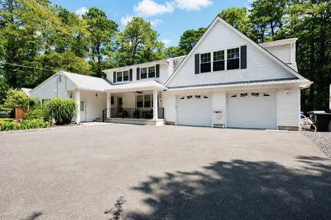 $775,000 | 5 Cedar Falls Drive, Medford, NJ 08055