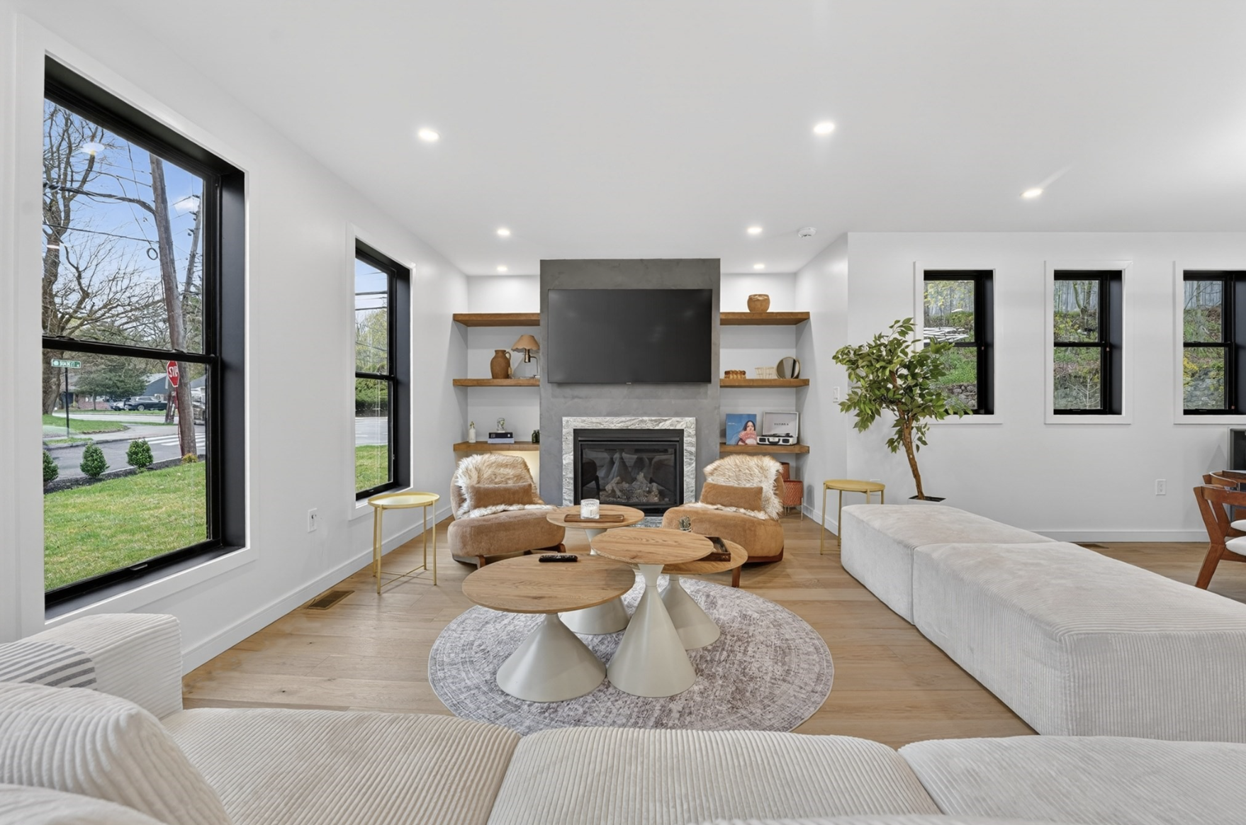 8 Noanett Road Needham Heights, MA 02494 - Photo 5 of 13 Gallery Image 5