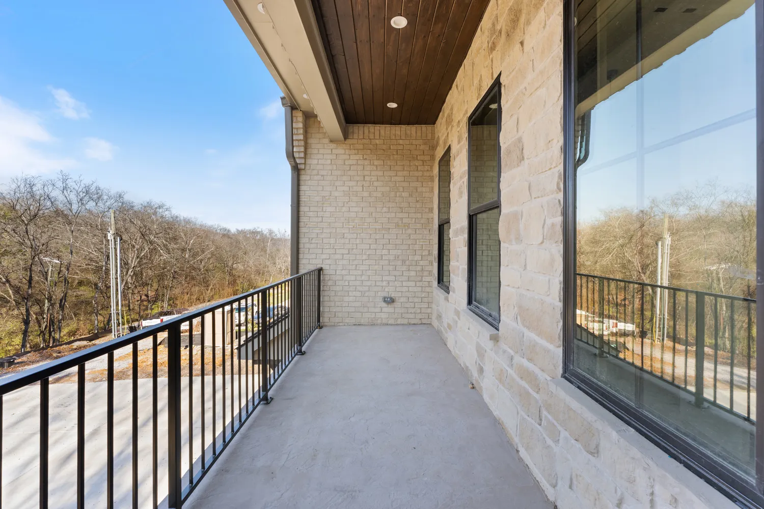 $2,300,000 | 7678 Sawyer Brown Road, Nashville, TN 37221