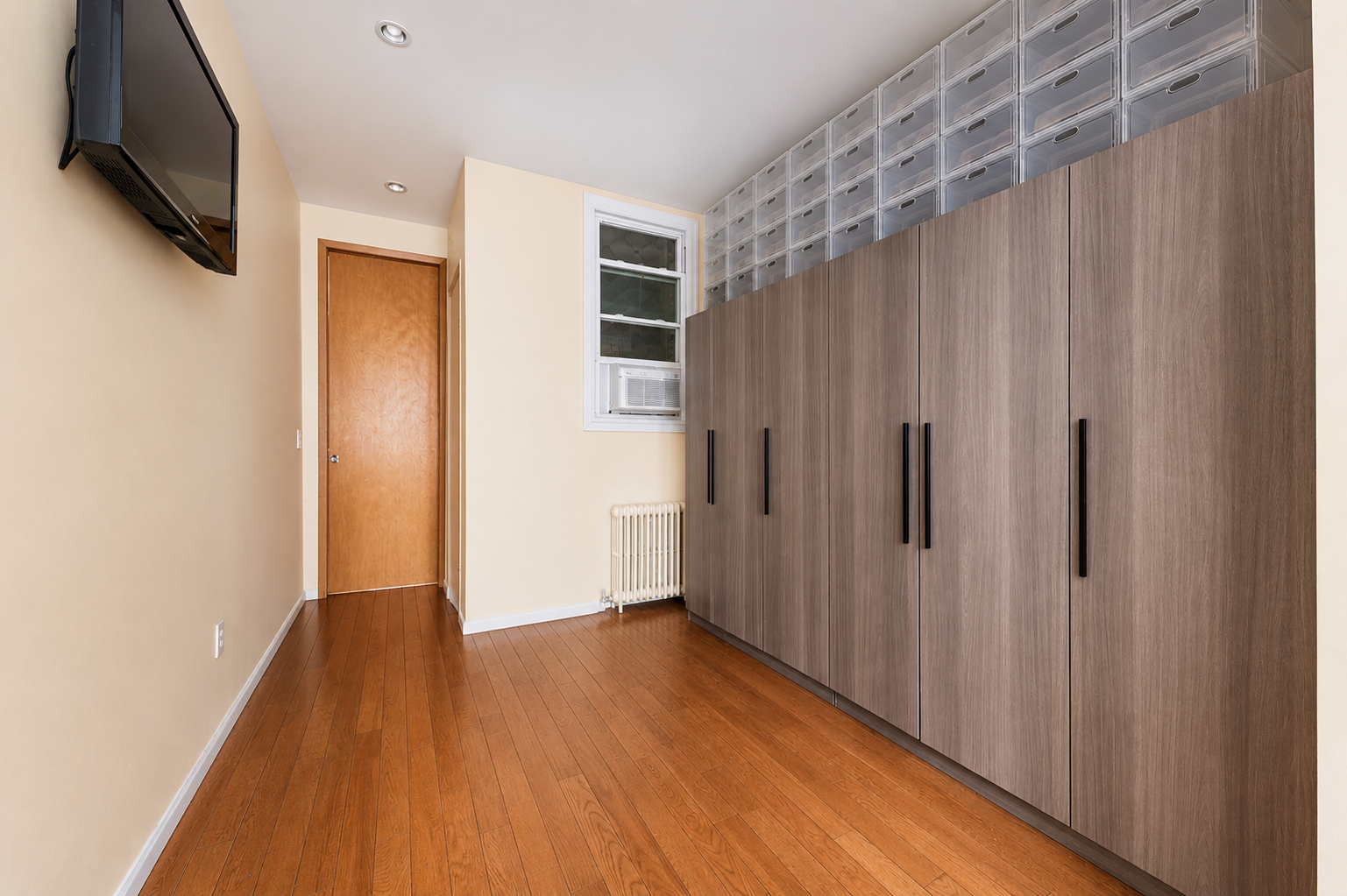 115 Freeman Street Brooklyn, NY 11222 - Photo 6 of 10 Gallery Image 6