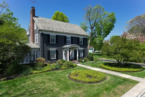 $950,000 | Address Upon Request, Plainfield, NJ 07060