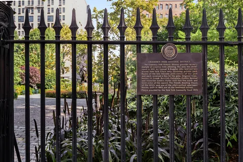 $1,195,000 | 39 Gramercy Park North, Unit 5F | Gramercy