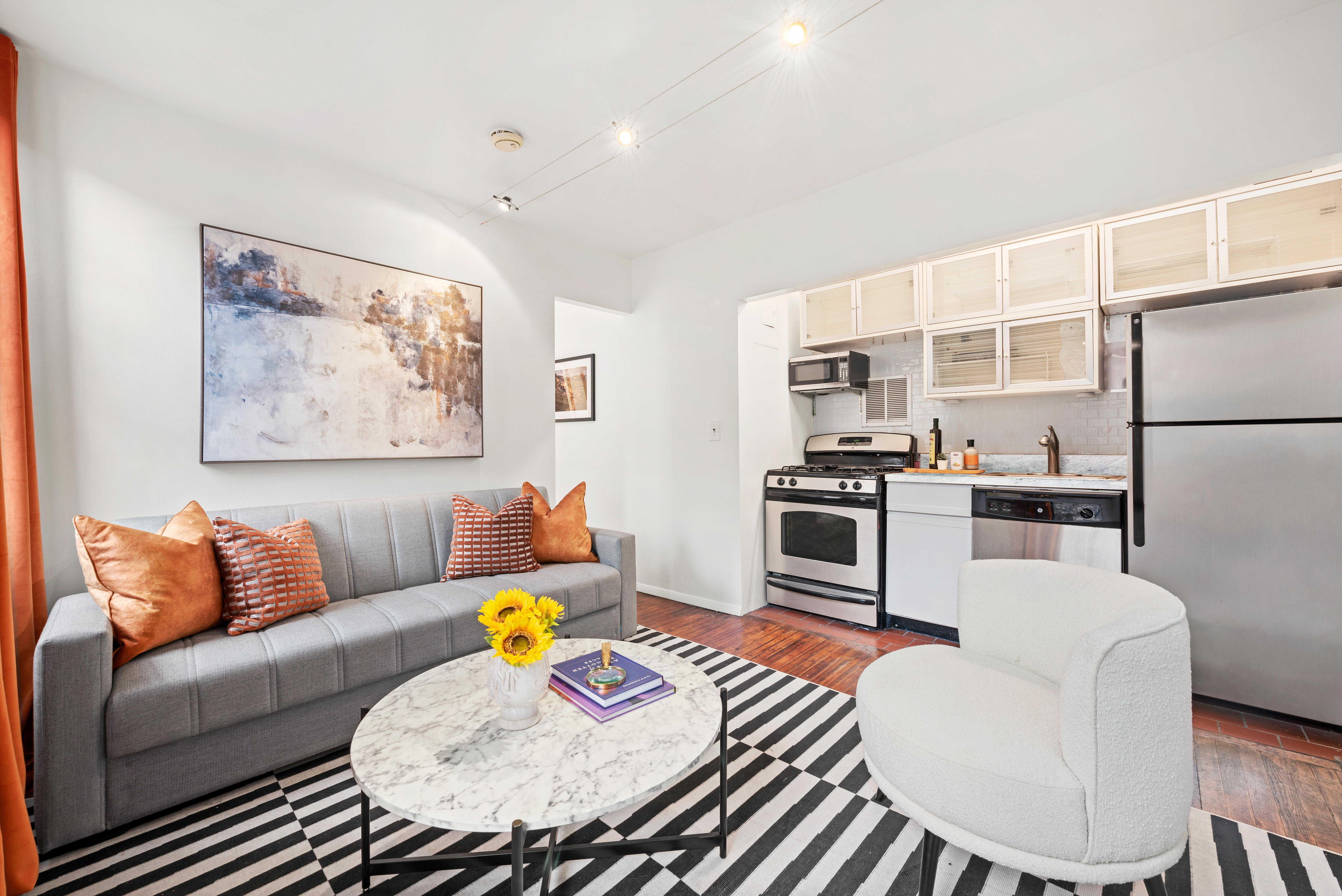 214 Avenue A, Unit 1F Manhattan, NY 10009 - Photo 2 of 7