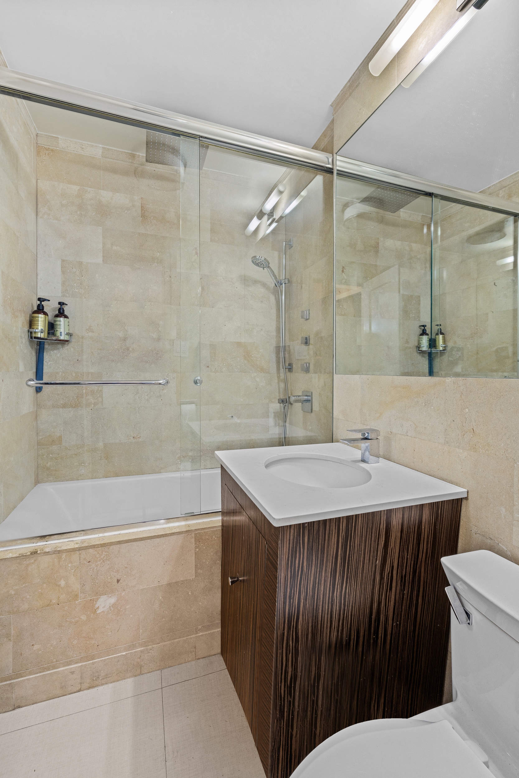 301 East 62nd Street, Unit 2B Manhattan, NY 10065 - Photo 9 of 10