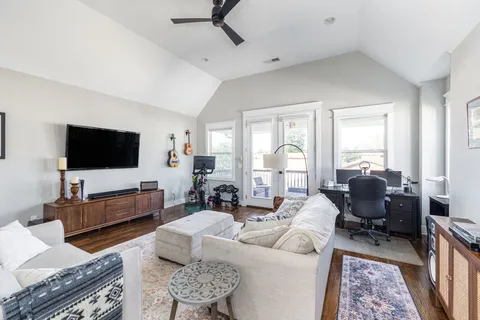 $899,000 | 5216 Illinois Avenue, Nashville, TN 37209