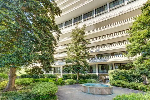 $1,750,000 | 2700 Virginia Avenue Northwest, Washington, DC 20037