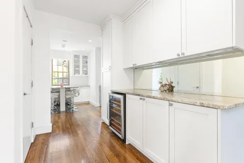 $1,050,000 | 1490 Beacon Street, Unit 4, Brookline, MA 02446