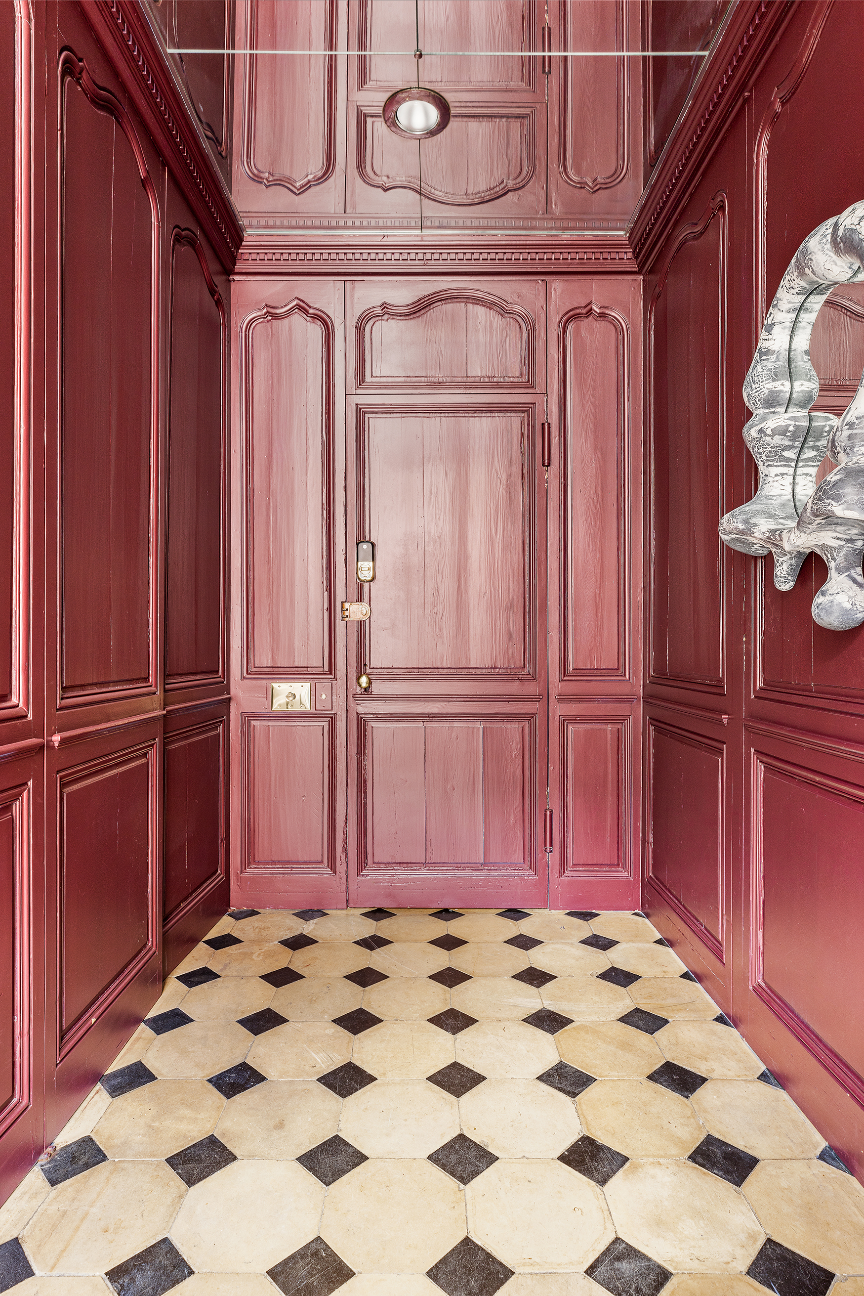 367 Bleecker Street Manhattan, NY 10014 - Photo 9 of 11 a view of a entryway door