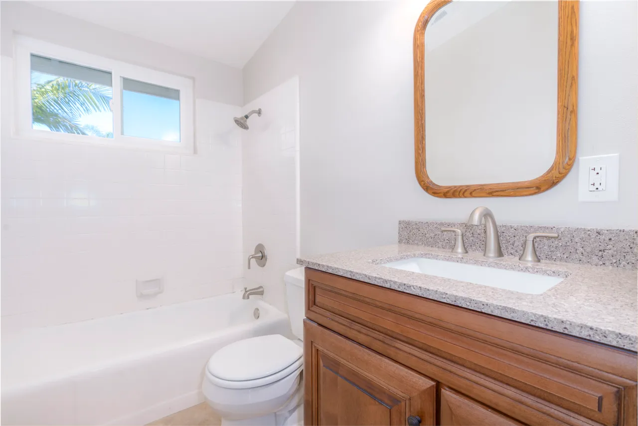 $4,995 | 2391 Westminster Avenue, Costa Mesa, CA 92627