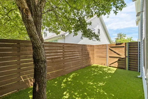 $575,000 | 6542 East Lovers Lane, Dallas, TX 75214