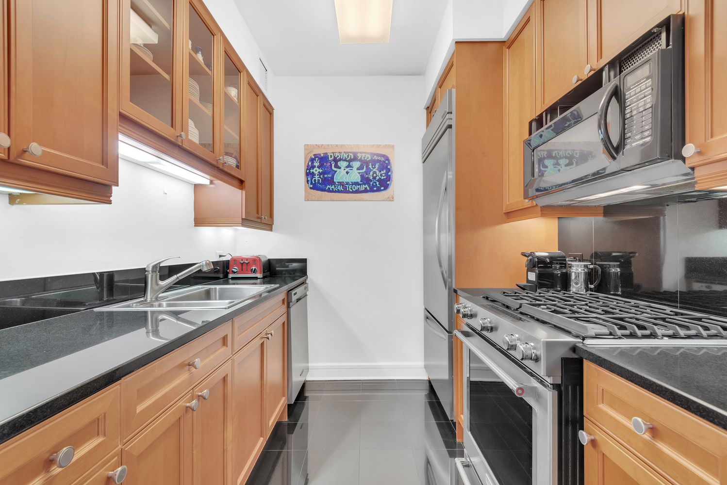 220 Riverside Boulevard, Unit 23F Manhattan, NY 10069 - Photo 4 of 6