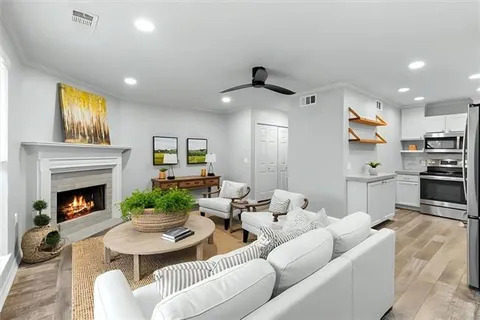 $215,000 | 100 Covington Meadow Circle, Unit B, Covington, LA 70433