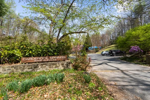 $1,550,000 | Hamilton Spring Court, Bethesda, MD 20817